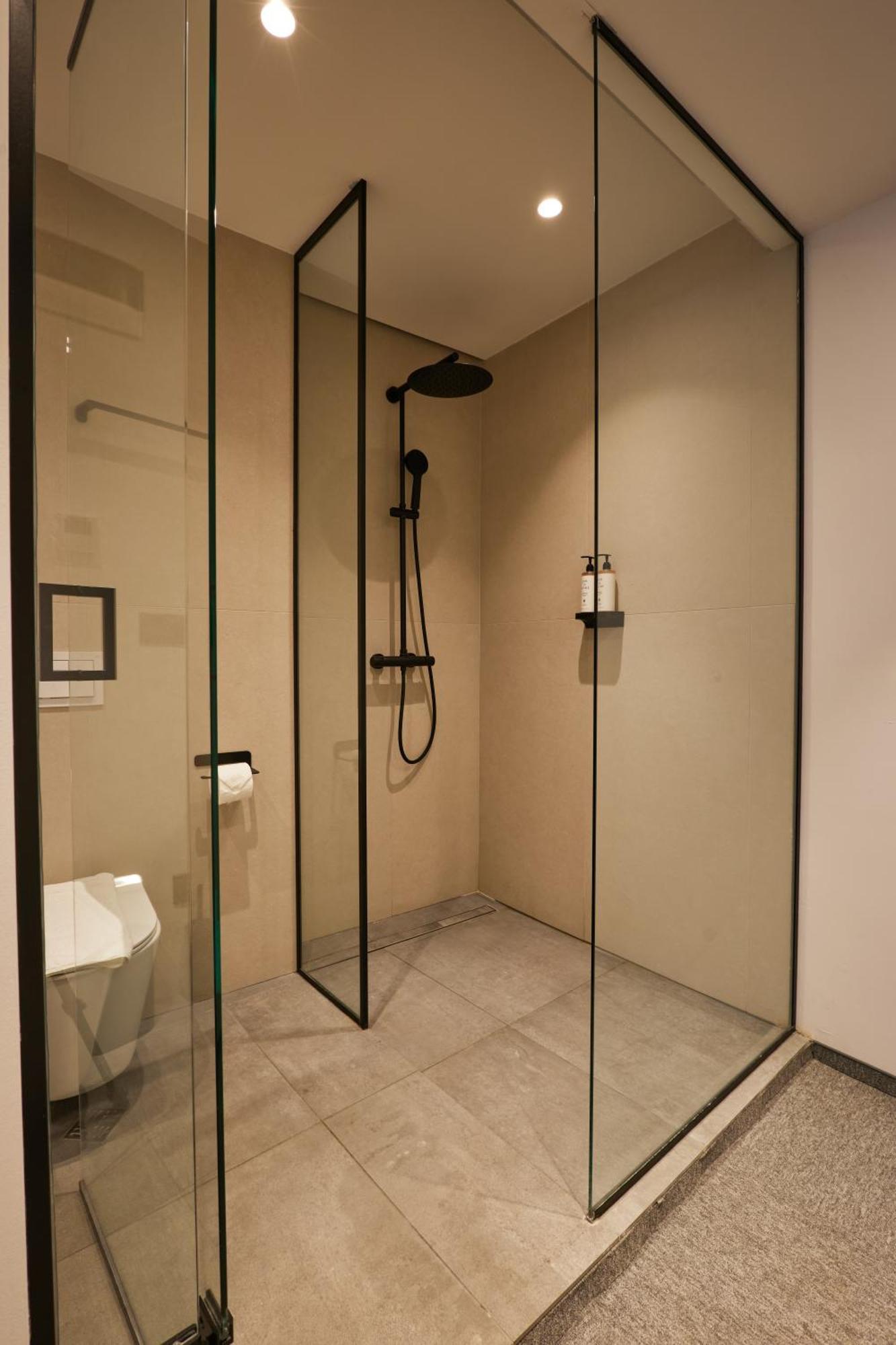 Bizarre Boutique Hotel Varna Exterior photo