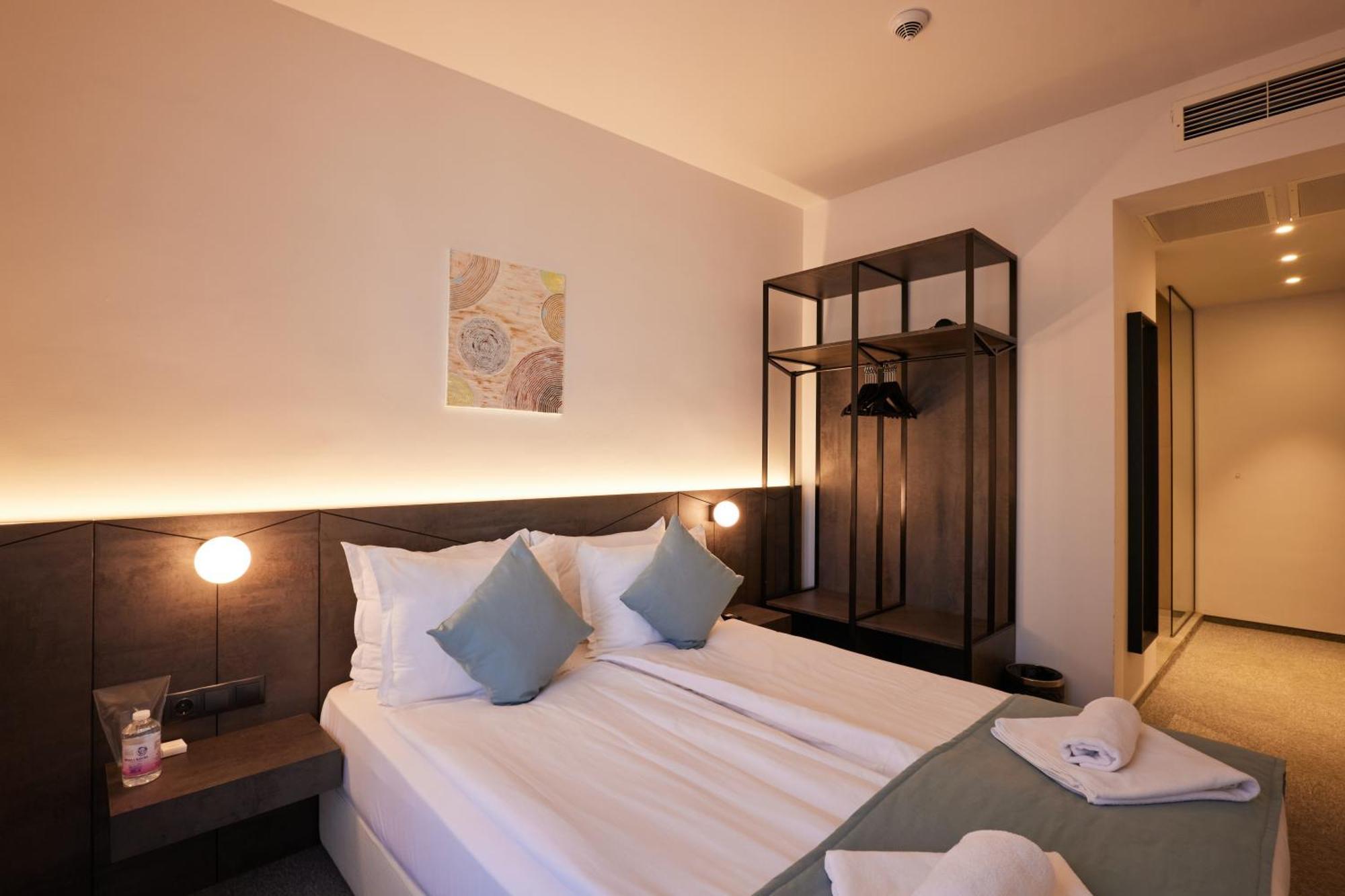 Bizarre Boutique Hotel Varna Exterior photo