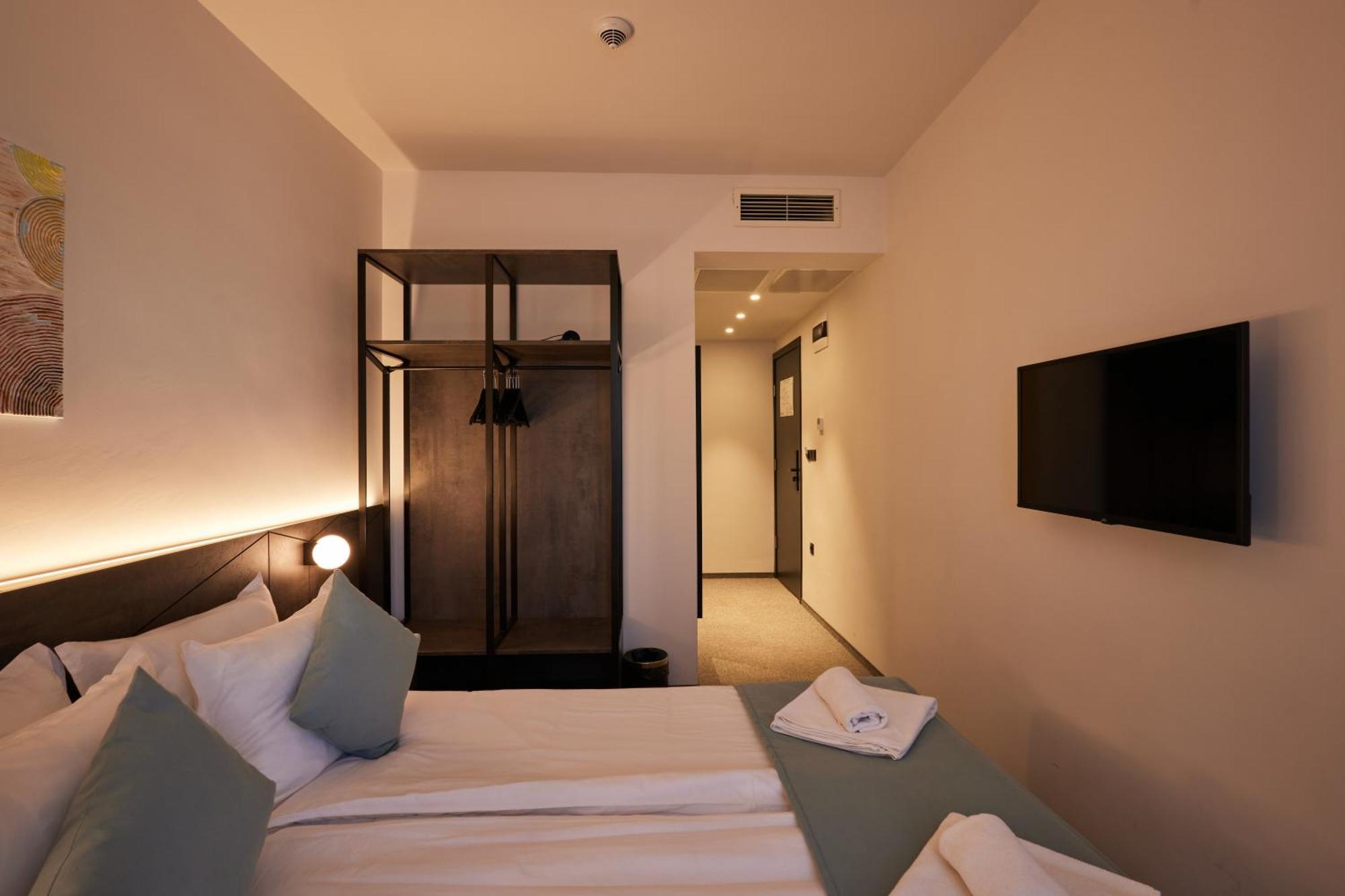Bizarre Boutique Hotel Varna Exterior photo