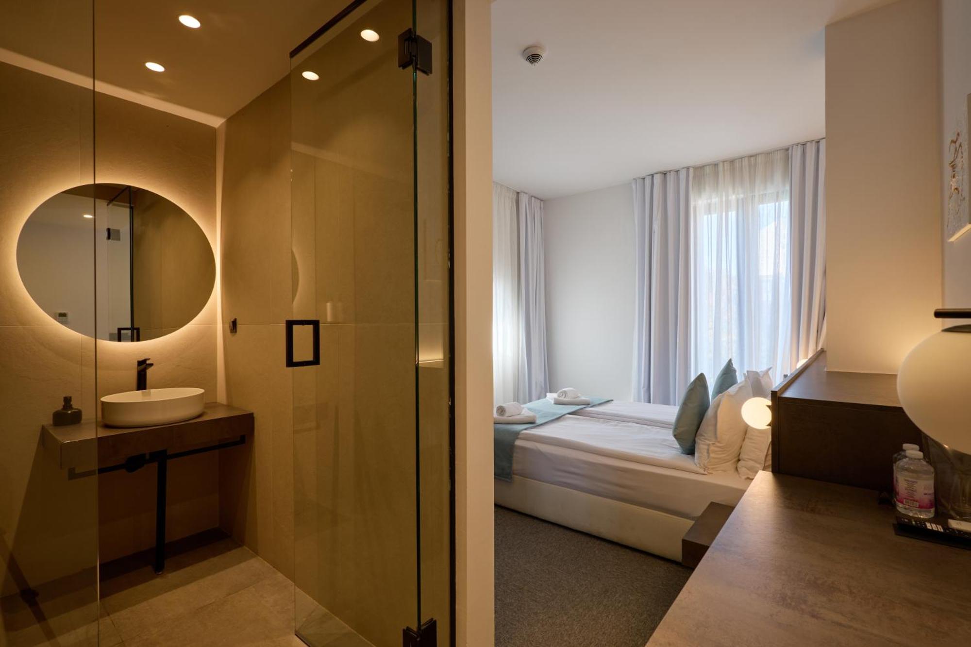 Bizarre Boutique Hotel Varna Exterior photo